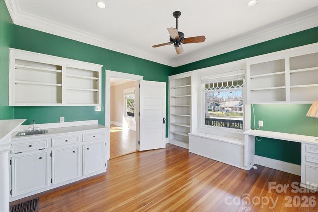 37 W Woodrow Avenue, Belmont, NC 28012