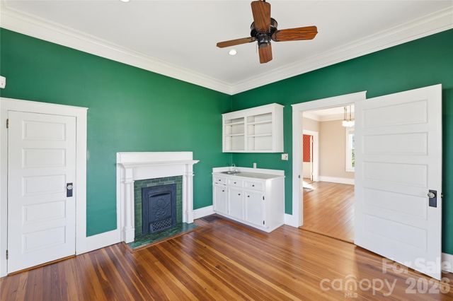 37 W Woodrow Avenue, Belmont, NC 28012