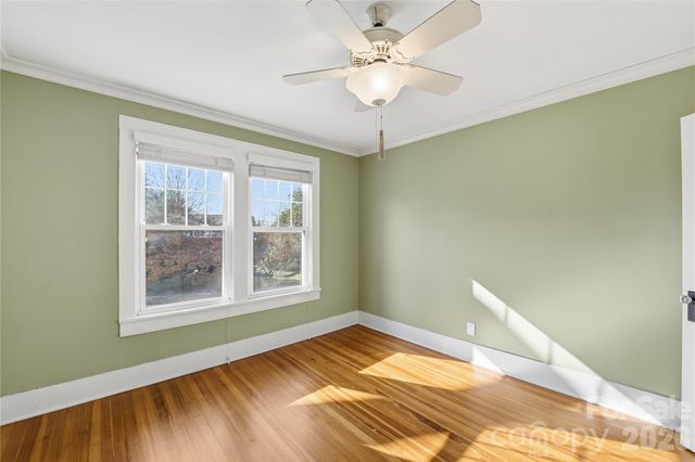 37 W Woodrow Avenue, Belmont, NC 28012