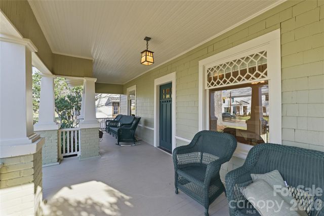 37 W Woodrow Avenue, Belmont, NC 28012