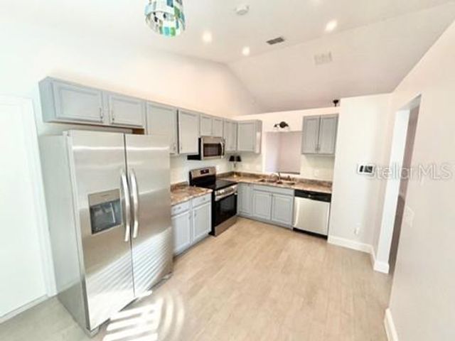 118 KELLY CIRCLE, Sanford, FL 32773