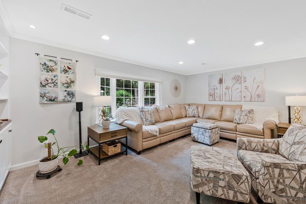 Image 18 of property listing at 15006 NORTHSHIRE PL, Bowie, MD 20716