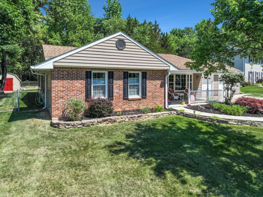 Image 51 of property listing at 15006 NORTHSHIRE PL, Bowie, MD 20716