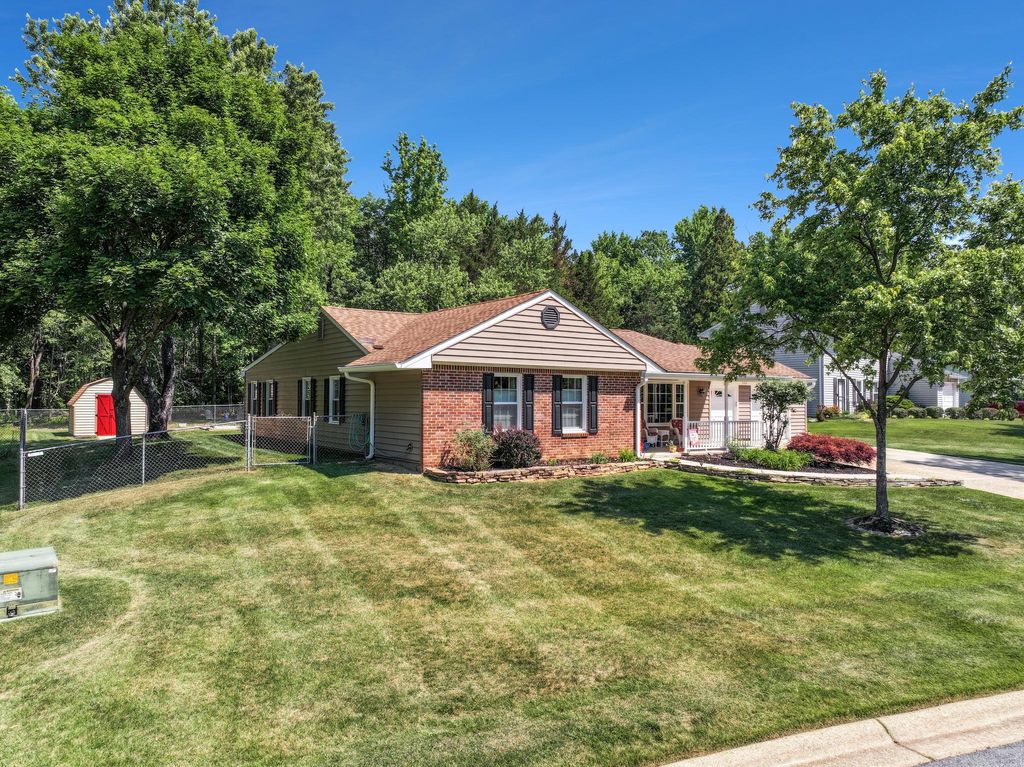 Image 58 of property listing at 15006 NORTHSHIRE PL, Bowie, MD 20716