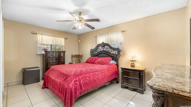 1702 Ann Arbor, San Antonio, TX 78224