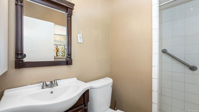 1702 Ann Arbor, San Antonio, TX 78224