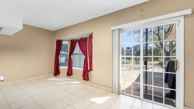 1702 Ann Arbor, San Antonio, TX 78224