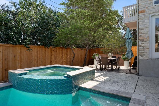 6209 Shadow Mountain DR, Austin, TX 78731