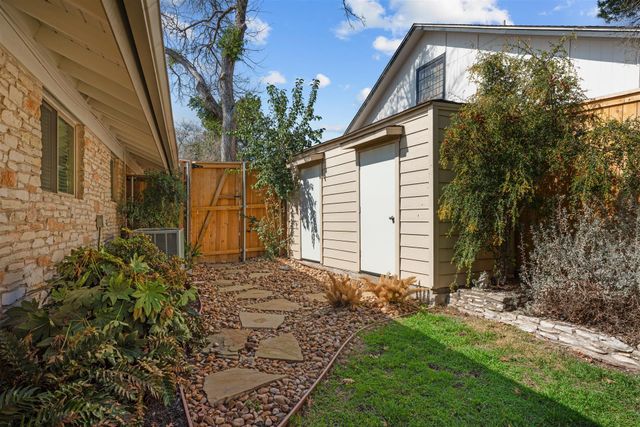 6209 Shadow Mountain DR, Austin, TX 78731