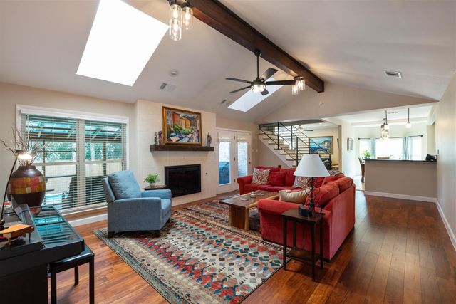 6209 Shadow Mountain DR, Austin, TX 78731