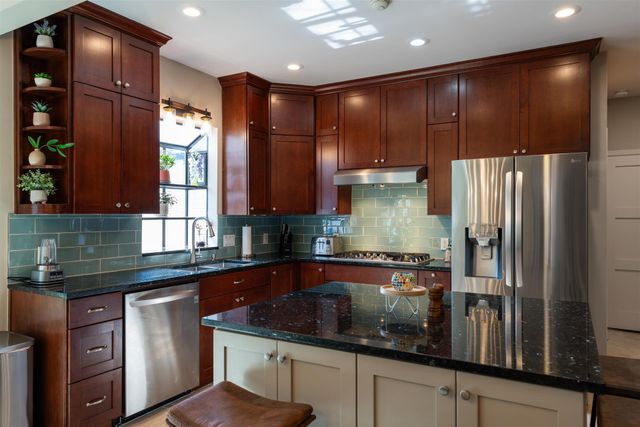 6209 Shadow Mountain DR, Austin, TX 78731