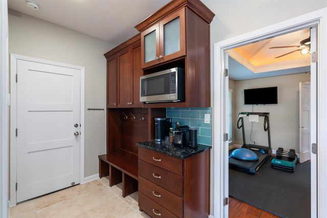 6209 Shadow Mountain DR, Austin, TX 78731