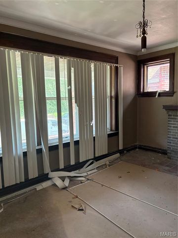 5358 Ruskin Avenue, St Louis, MO 63115