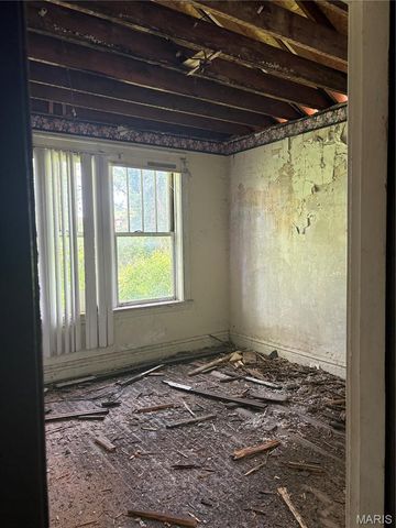 5358 Ruskin Avenue, St Louis, MO 63115