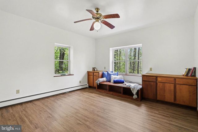 204 BULLFROG RD, Gettysburg, PA 17325