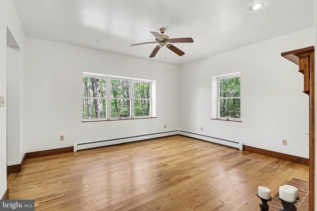 204 BULLFROG RD, Gettysburg, PA 17325