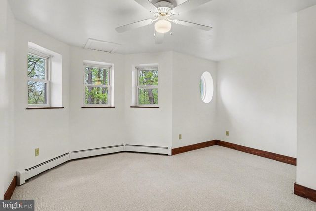 204 BULLFROG RD, Gettysburg, PA 17325