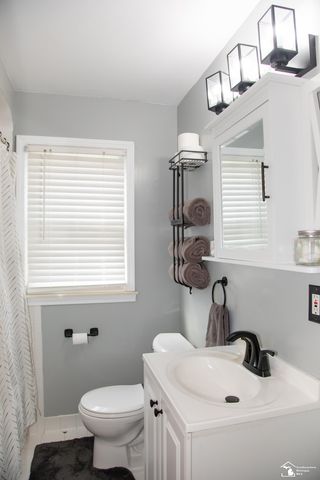 9706 Sterling Avenue, Allen Park, MI 48101