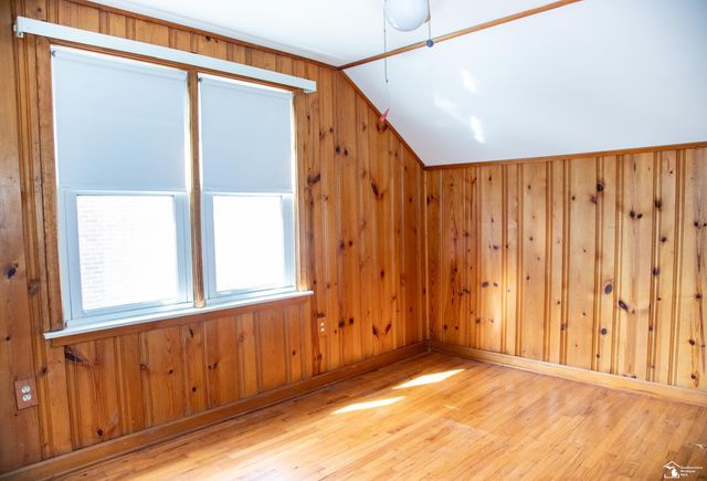 9706 Sterling Avenue, Allen Park, MI 48101