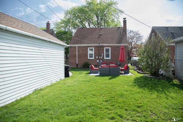 9706 Sterling Avenue, Allen Park, MI 48101