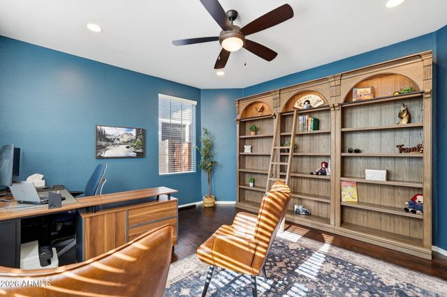 1877 S SUNNYVALE Avenue, Gilbert, AZ 85295