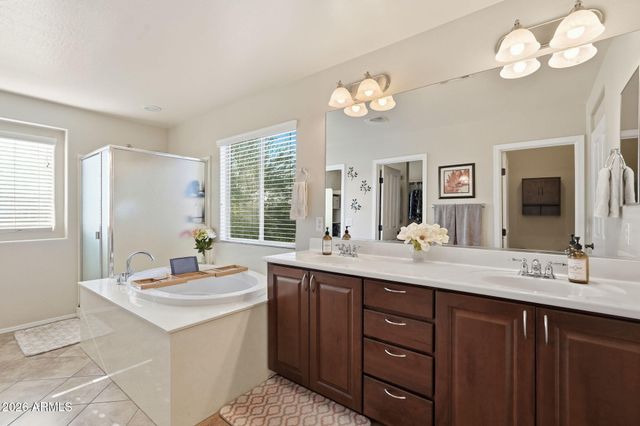 1877 S SUNNYVALE Avenue, Gilbert, AZ 85295