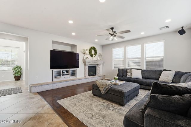 1877 S SUNNYVALE Avenue, Gilbert, AZ 85295