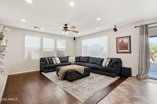 1877 S SUNNYVALE Avenue, Gilbert, AZ 85295