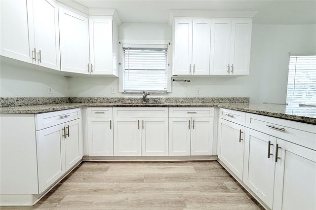 1302 E 33RD AVENUE, Tampa, FL 33603