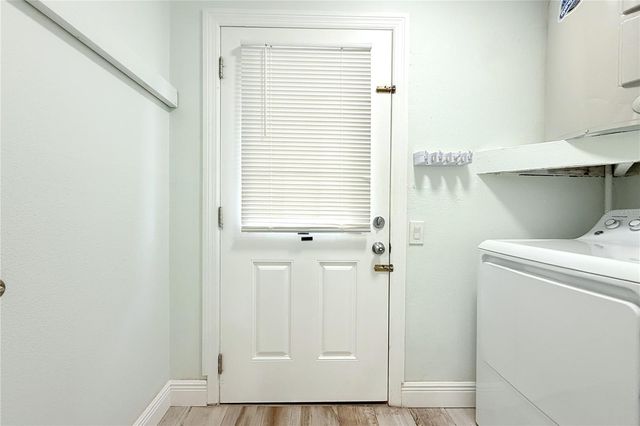 1302 E 33RD AVENUE, Tampa, FL 33603