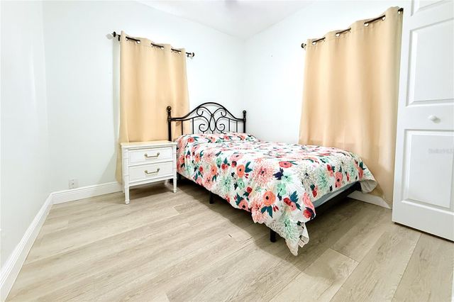 1302 E 33RD AVENUE, Tampa, FL 33603