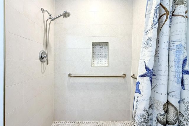 1302 E 33RD AVENUE, Tampa, FL 33603