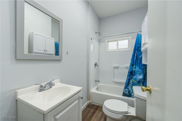 5678 Hamlet Avenue, Cleveland, OH 44127