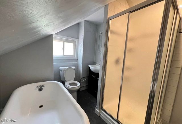 5678 Hamlet Avenue, Cleveland, OH 44127