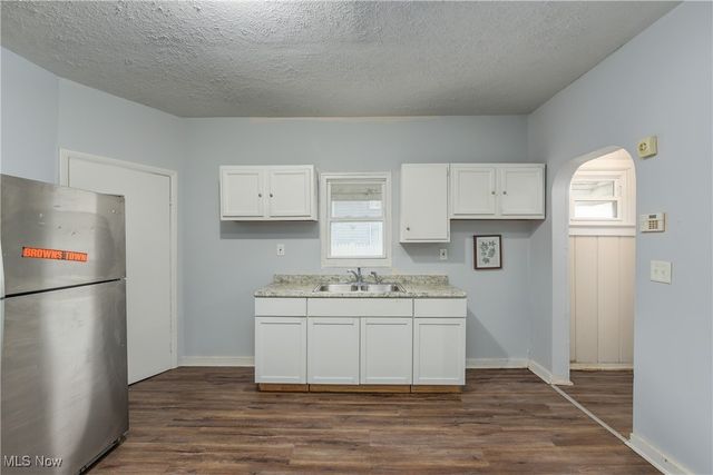 5678 Hamlet Avenue, Cleveland, OH 44127