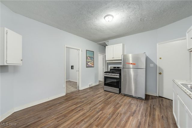 5678 Hamlet Avenue, Cleveland, OH 44127