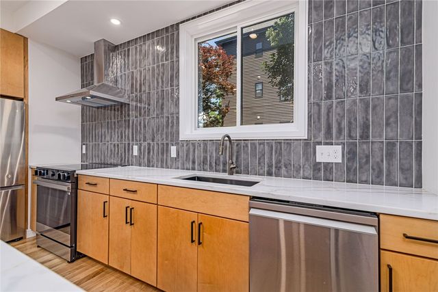 12 Daggett Court 2, Providence, RI 02906