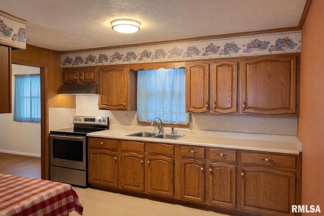 461 W WASHINGTON Street, Rushville, IL 62681