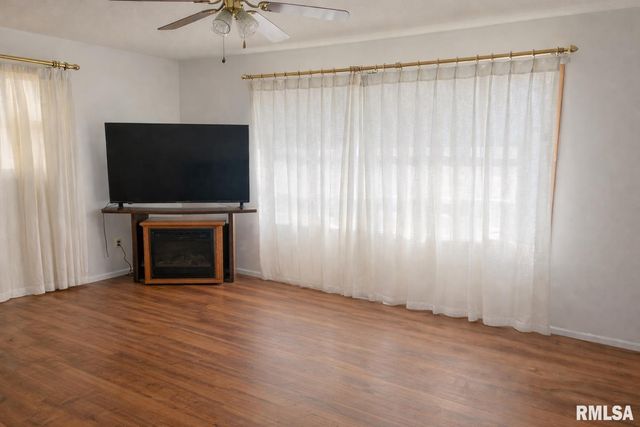 461 W WASHINGTON Street, Rushville, IL 62681