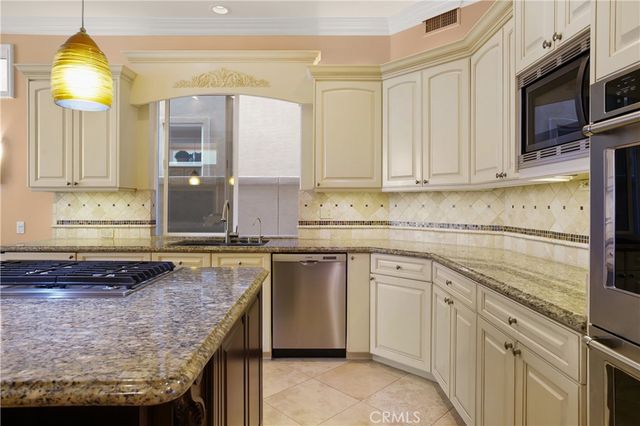 120 22nd Street, Huntington Beach, CA 92648
