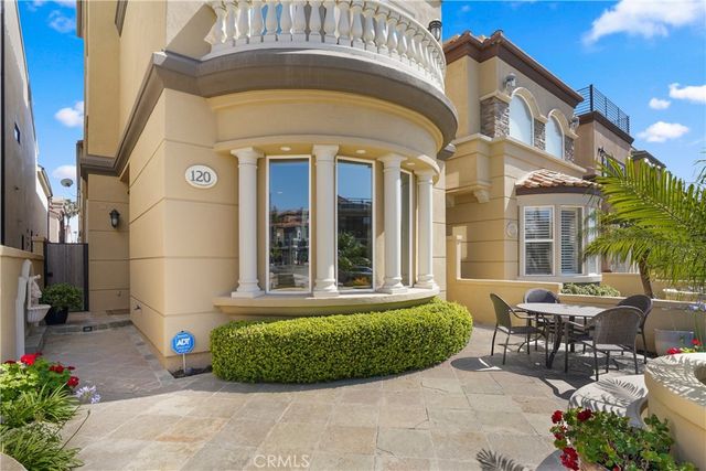 120 22nd Street, Huntington Beach, CA 92648