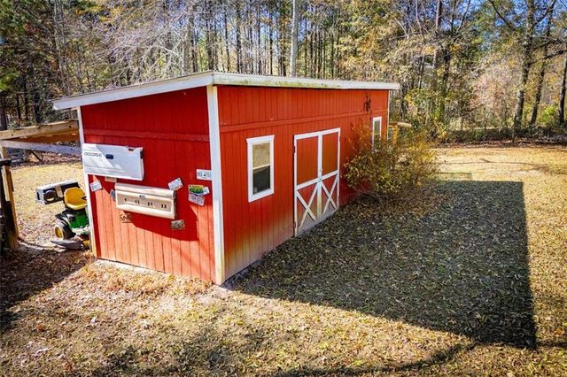 16 Garrett Avenue, Bremen, GA 30110