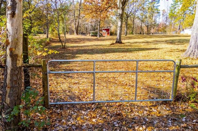 16 Garrett Avenue, Bremen, GA 30110