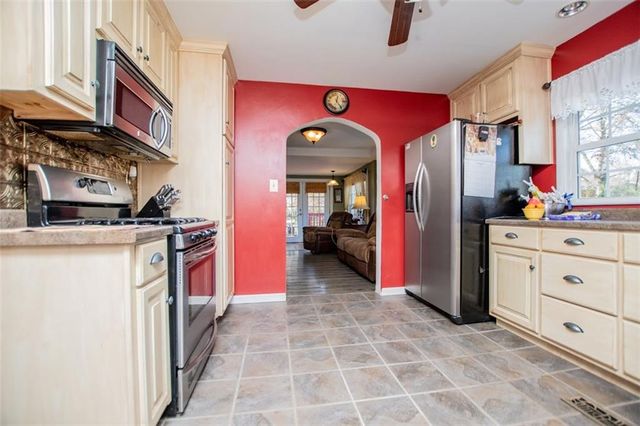 16 Garrett Avenue, Bremen, GA 30110