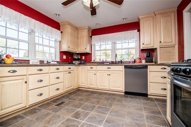 16 Garrett Avenue, Bremen, GA 30110