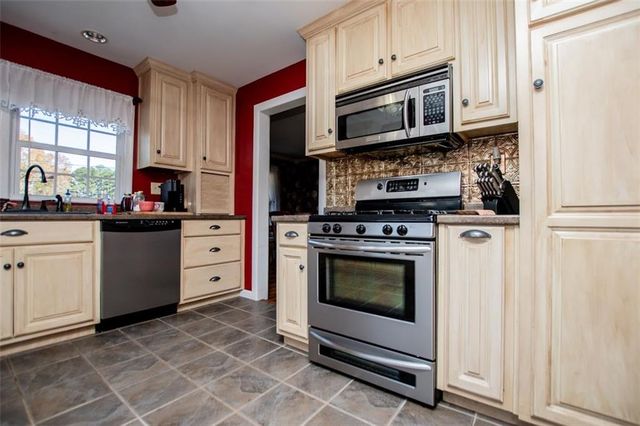 16 Garrett Avenue, Bremen, GA 30110