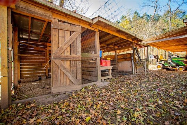 16 Garrett Avenue, Bremen, GA 30110