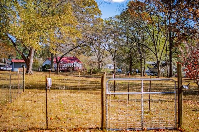 16 Garrett Avenue, Bremen, GA 30110