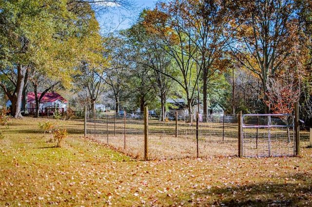 16 Garrett Avenue, Bremen, GA 30110