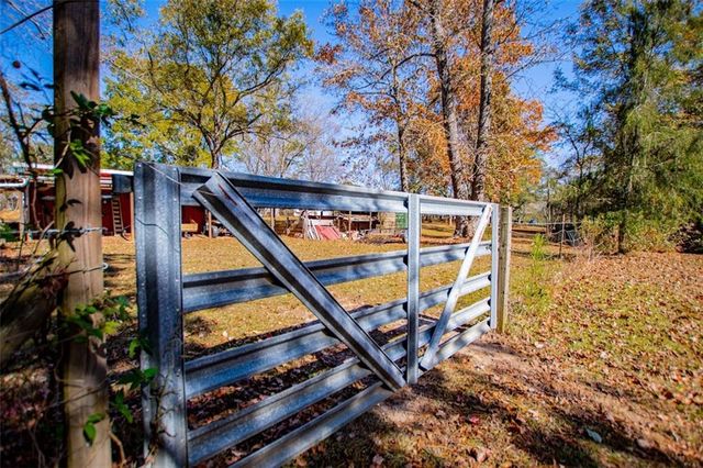 16 Garrett Avenue, Bremen, GA 30110